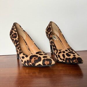 Jessica Carlyle
Cheetah Suede
Women Size 8.5